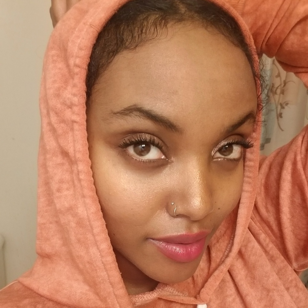 Meet your Posher, Mekdes